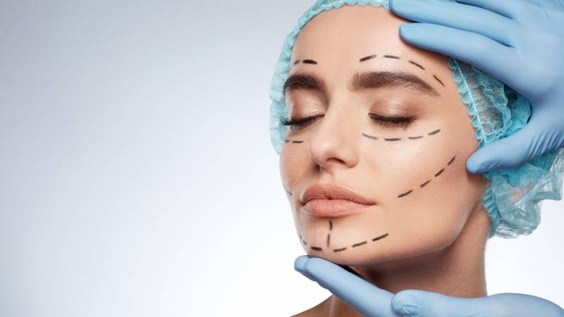 Lifting du visage par un chirurgien spécialisé à La Ciotat